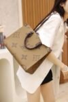 OnTheGo Tote #45039