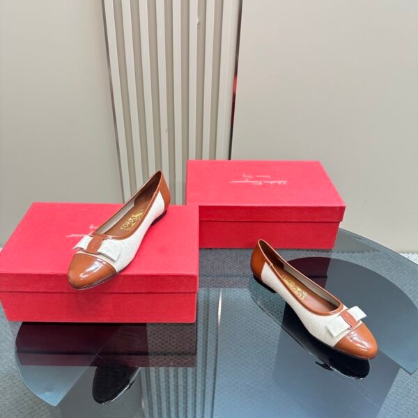 Ferragamo - Varina Ballet Flat