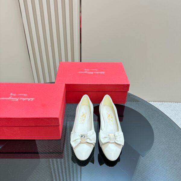 Ferragamo - Varina Ballet Flat