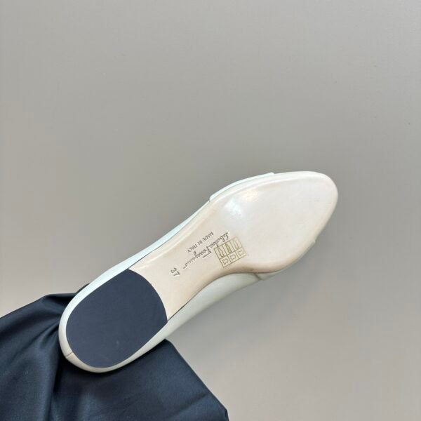 Ferragamo - Varina Ballet Flat