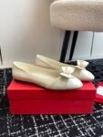 Ferragamo - Ballerina with Padded Vara Bow