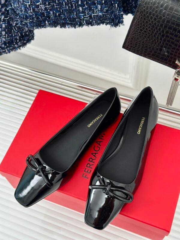 Ferragamo - Ballet Flat with Asymmetric Bow