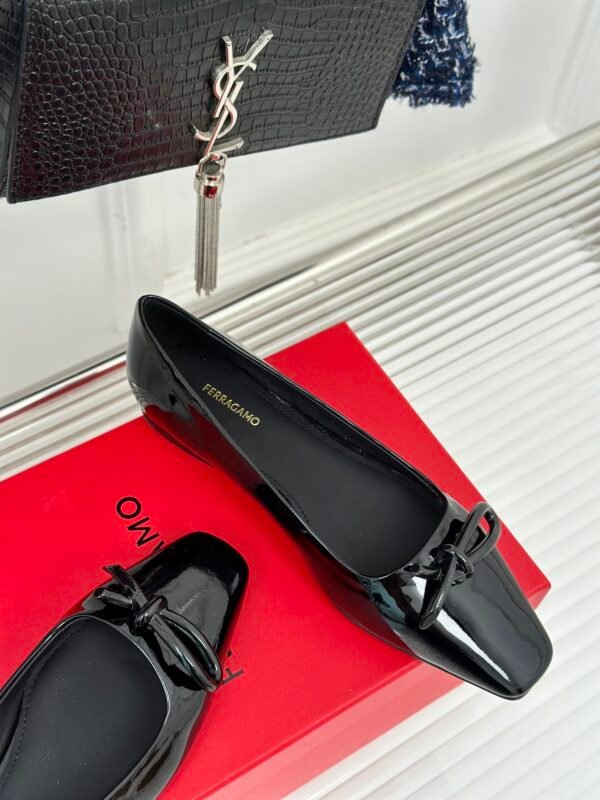 Ferragamo - Ballet Flat with Asymmetric Bow