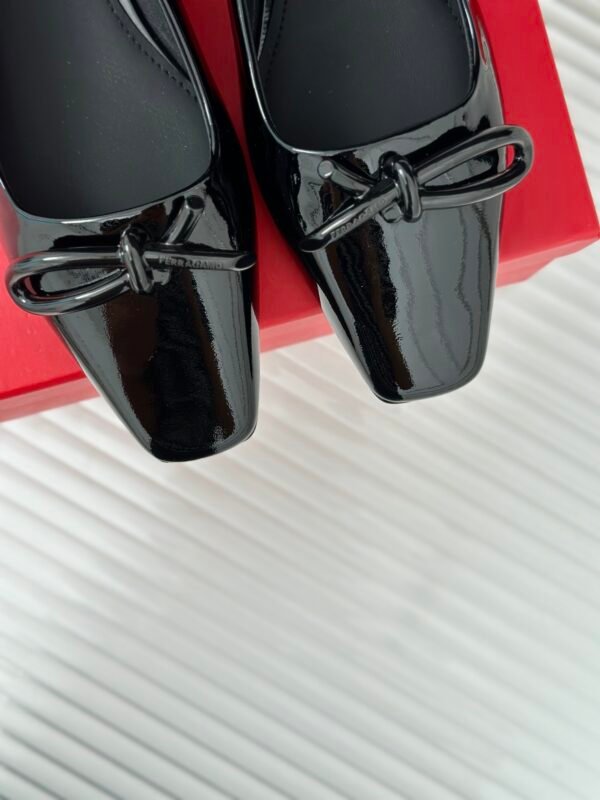 Ferragamo - Ballet Flat with Asymmetric Bow