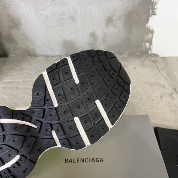 Balenciaga - WOMEN'S SPEED RECYCLED KNIT SNEAKER