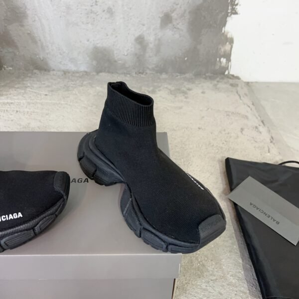 Balenciaga - WOMEN'S SPEED RECYCLED KNIT SNEAKER