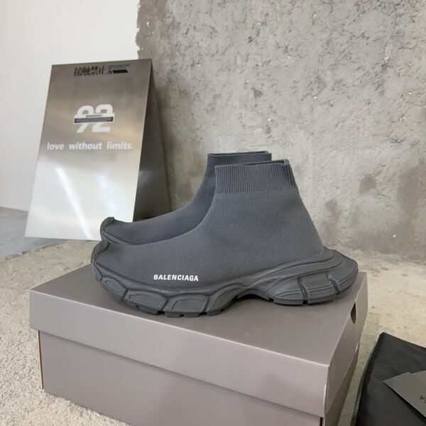 Balenciaga - WOMEN'S SPEED RECYCLED KNIT SNEAKER