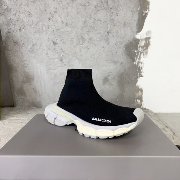 Balenciaga - WOMEN'S SPEED RECYCLED KNIT SNEAKER