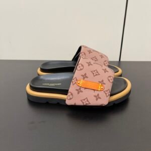 Louis Vuitton - Pool Pillow Flat Comfort Mule