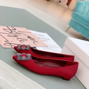 Manolo Blahnik - Hangisiflat