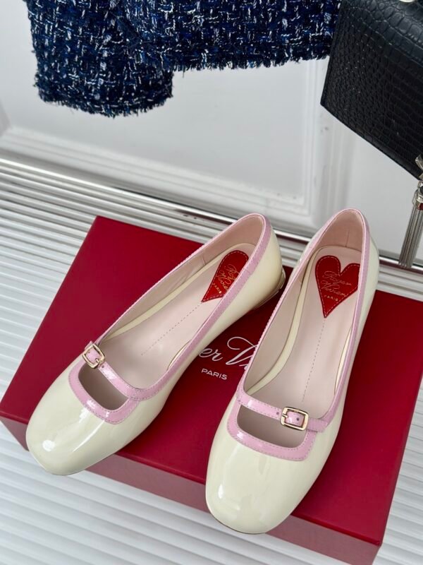 Roger Vivier - Viv' Podium Ballerinas in Patent Leather