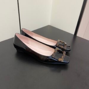 Roger Vivier - Belle Vivier Ballerinas in Patent Leather