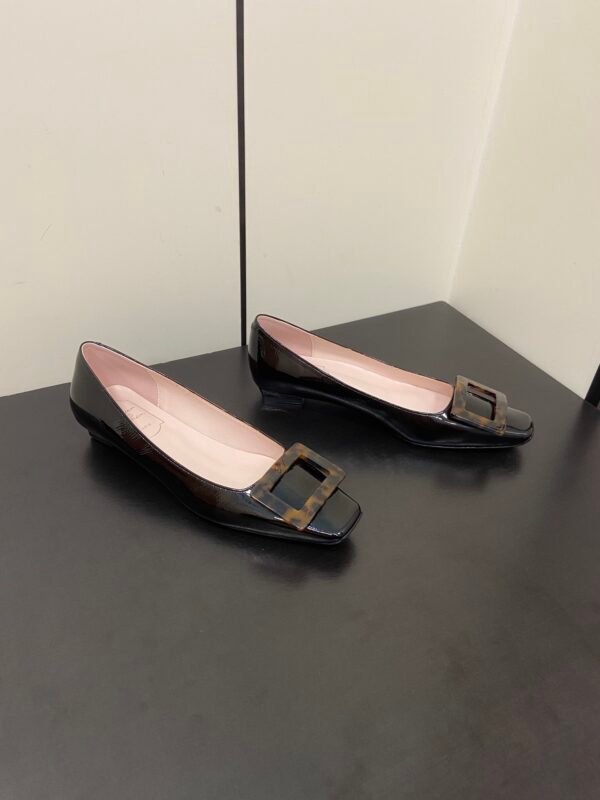 Roger Vivier - Belle Vivier Ballerinas in Patent Leather