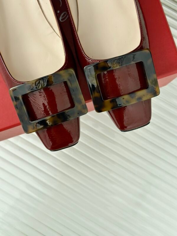 Roger Vivier - Belle Vivier Ballerinas in Patent Leather