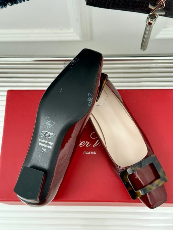 Roger Vivier - Belle Vivier Ballerinas in Patent Leather