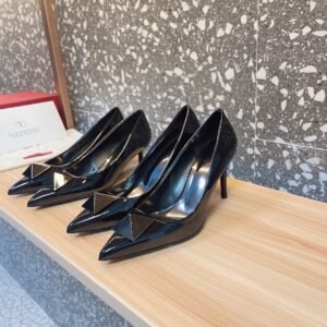 Valentino - One Stud Patent-Leather Pumps