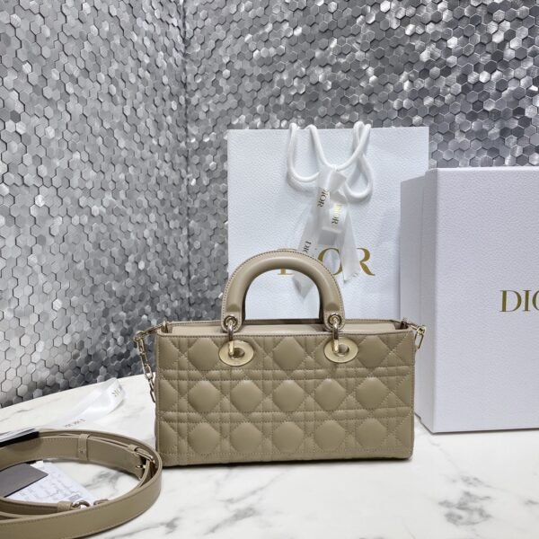 Dior - Medium Lady D-Joy Bag